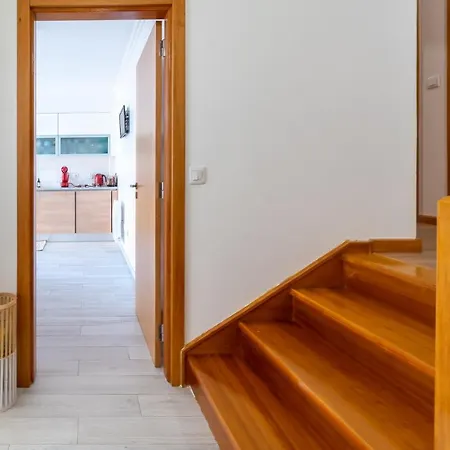Apartamento Casas & T2 Mathys Nazaré